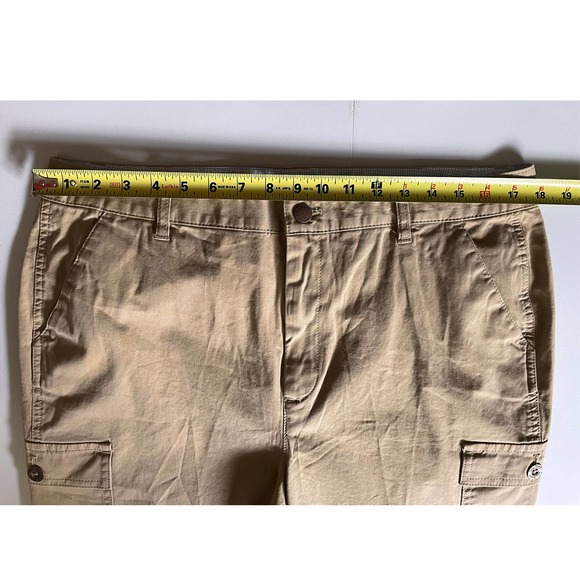 L. L. Bean Classic Fit Cargo Utility Khaki Pants Size 16 - Picture 7 of 11